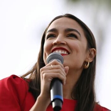 Logos, ethos, pathos avec Alexandria Ocasio-Cortez